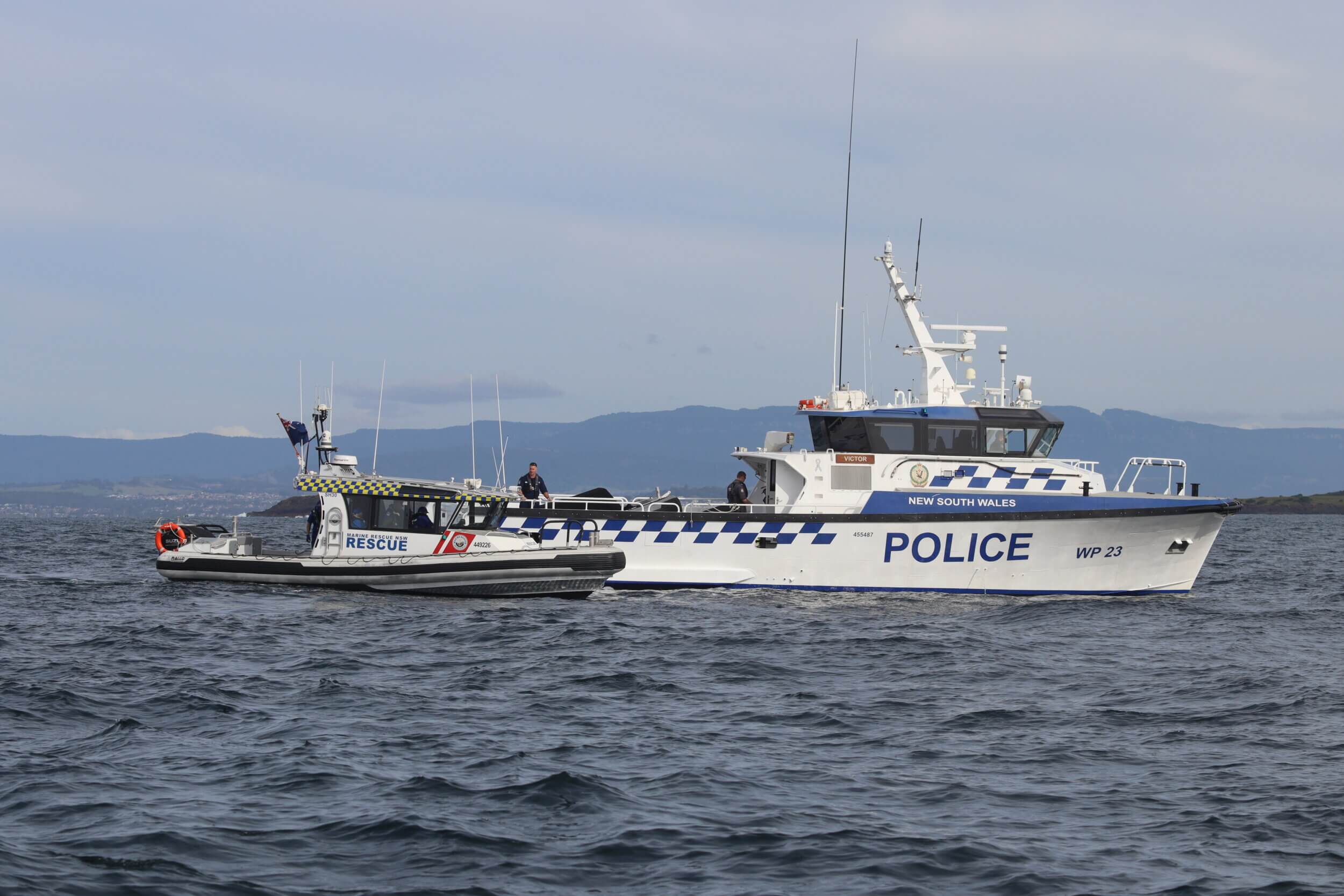 Marine Rescue NSW volunteers hone their skills on Illawarra Coast ...